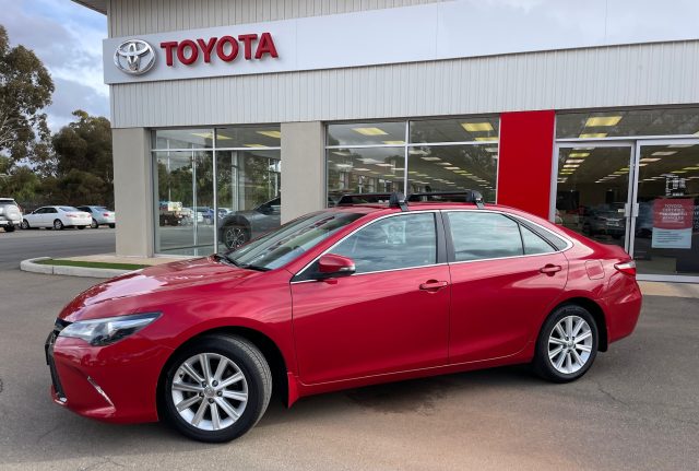 2016 Toyota Camry Atara S - Image 2