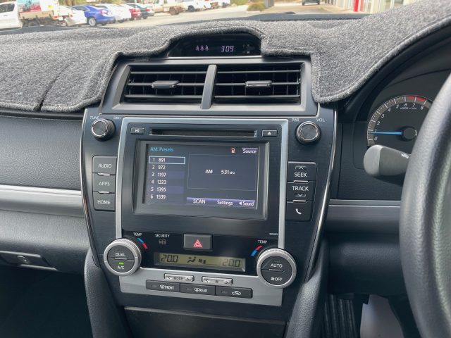 2016 Toyota Camry Atara S - Image 14