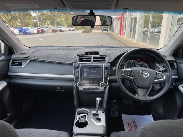 2016 Toyota Camry Atara S - Image 17