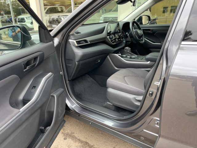 2022 Toyota Kluger GX 3.5 V6 - Image 21