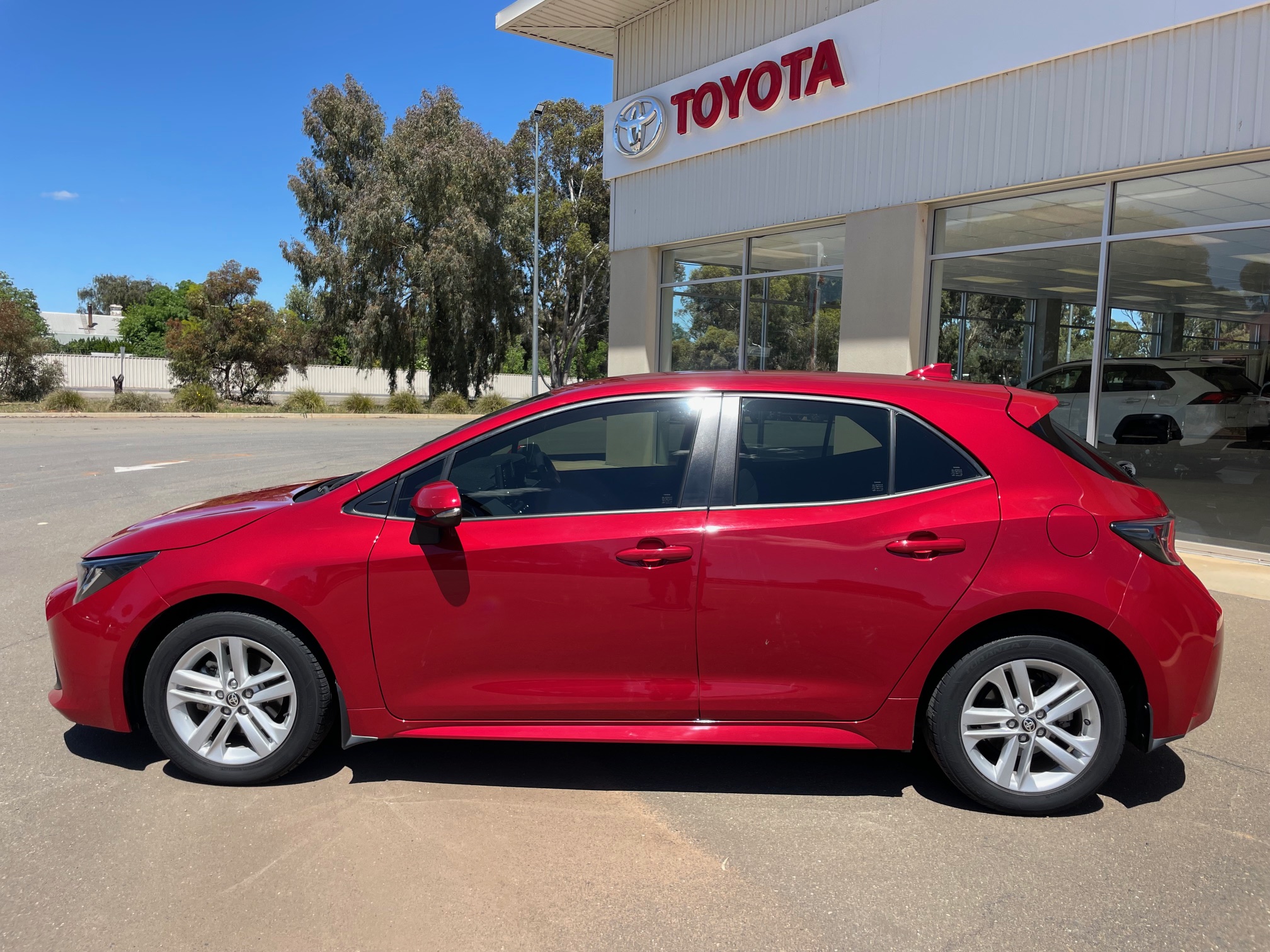 2020 Toyota Corolla Ascent Sport Hatch - Image 3