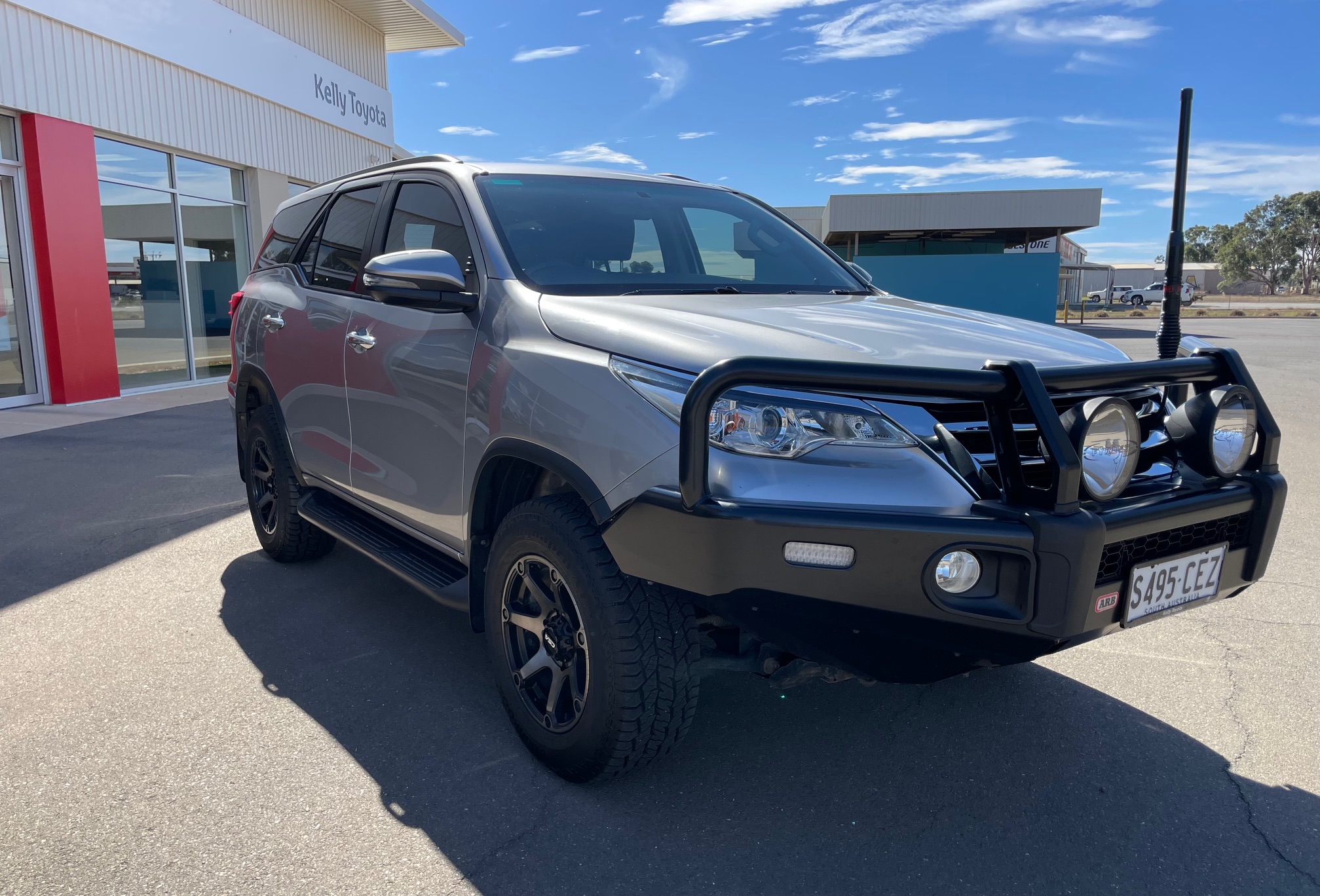 2019 Toyota Fortuner GXL - Image 8