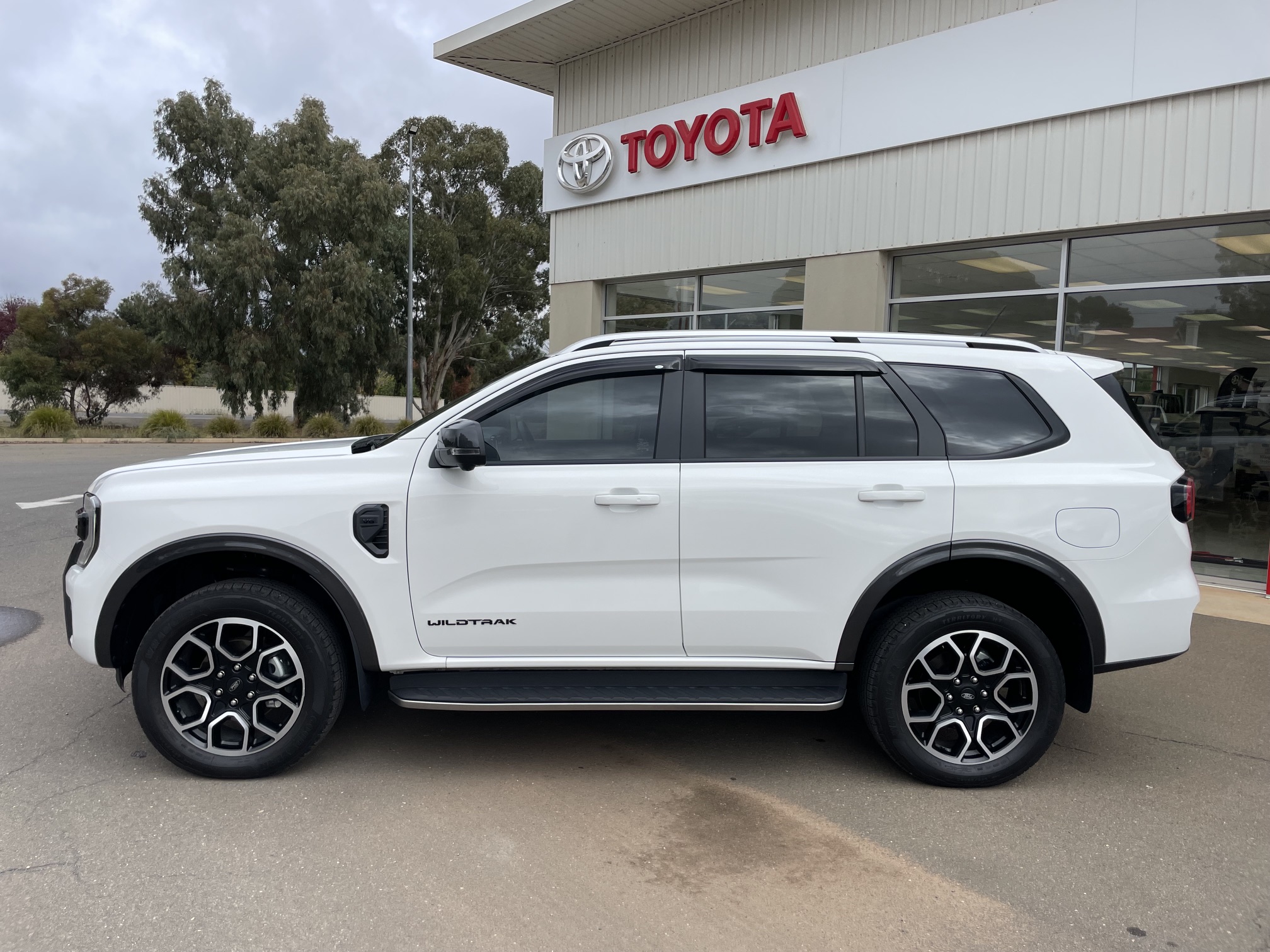 2024 Ford Everest Wildtrak V6 - Image 3