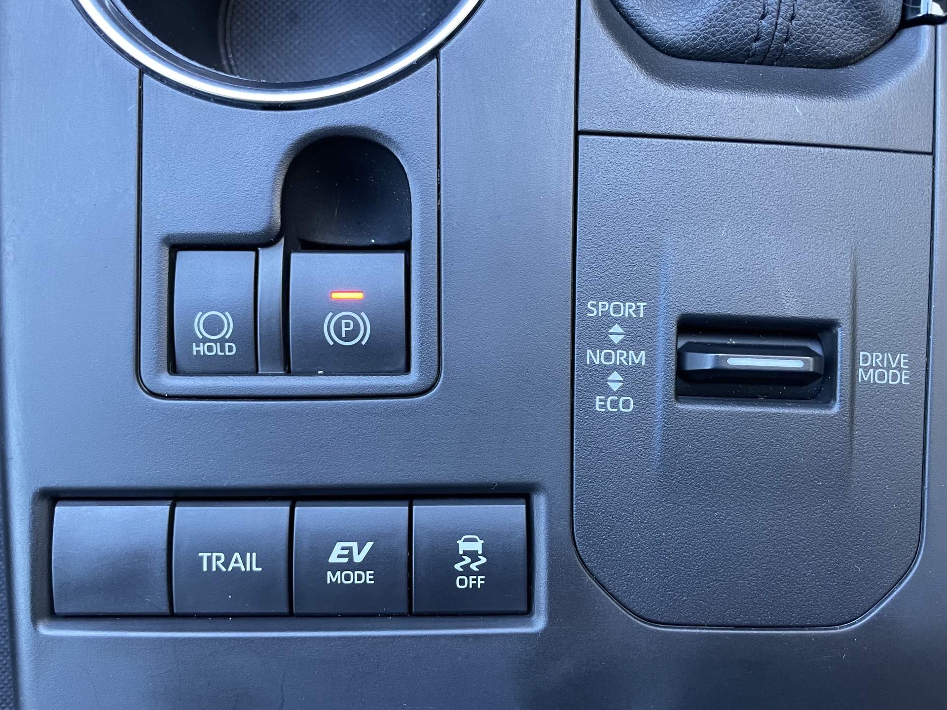 2021 Toyota Kluger GX AWD Hybrid - Image 12