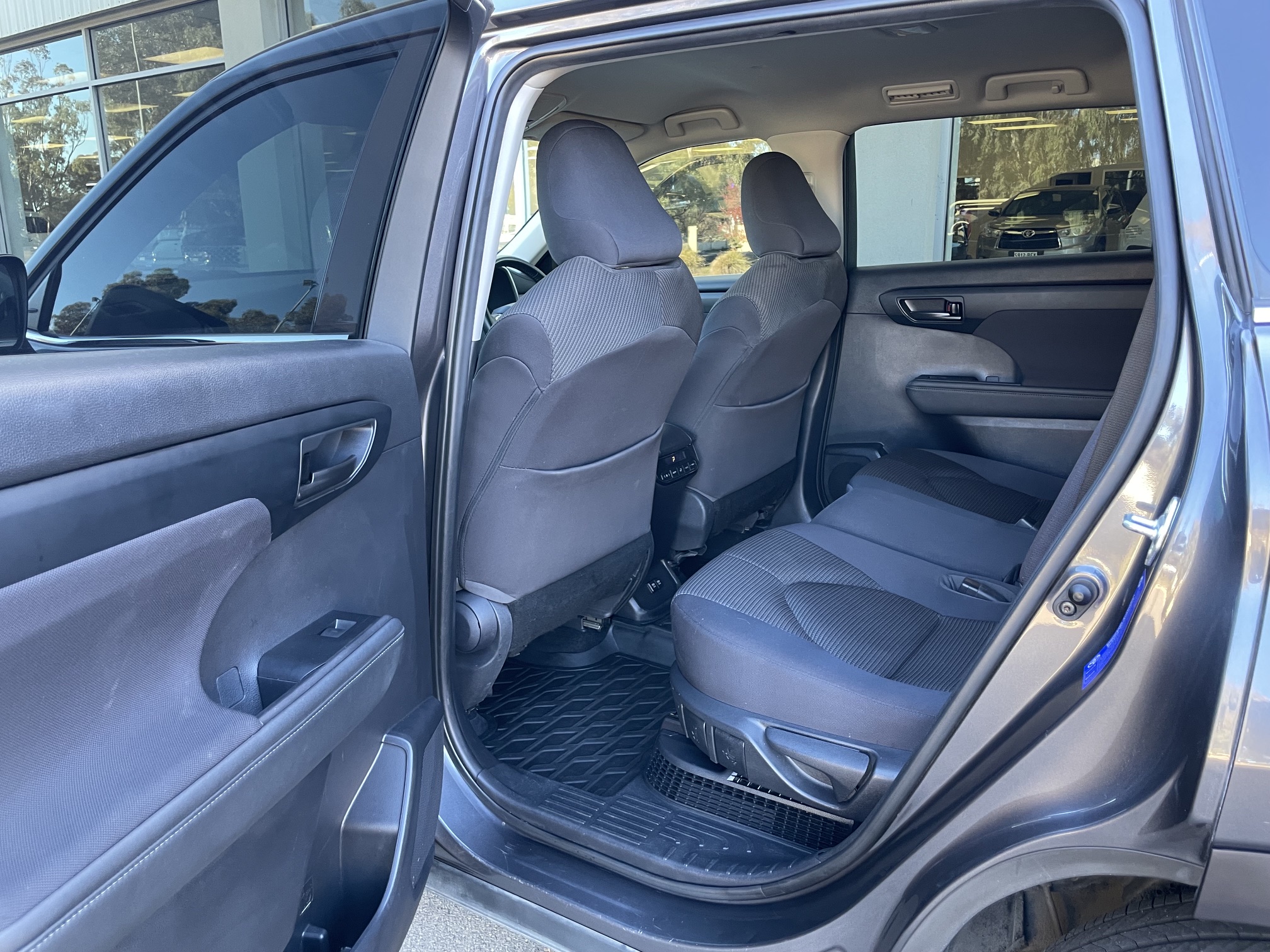 2021 Toyota Kluger GX AWD Hybrid - Image 17