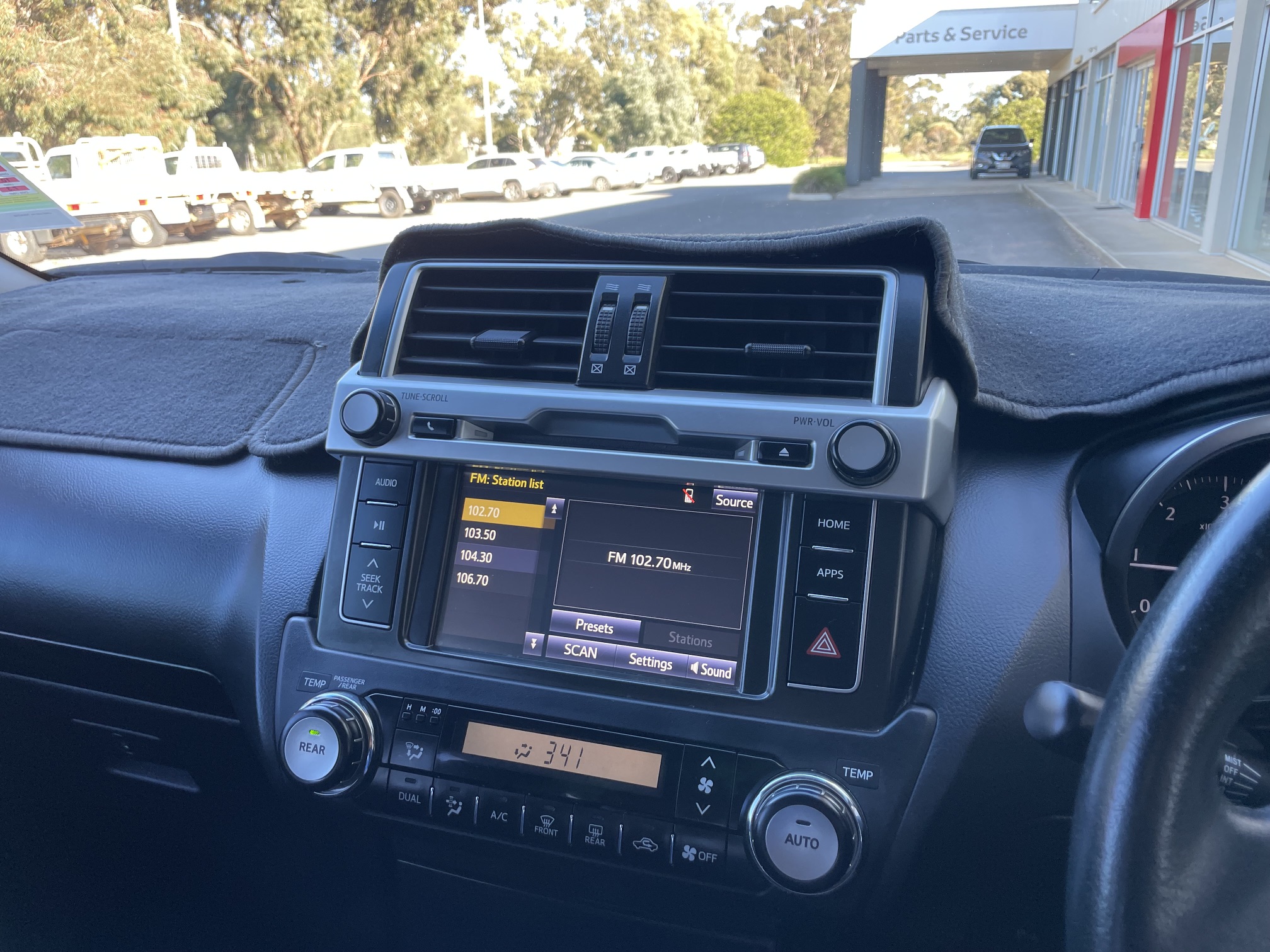 2014 Toyota Prado GXL Turbo Diesel - Image 11