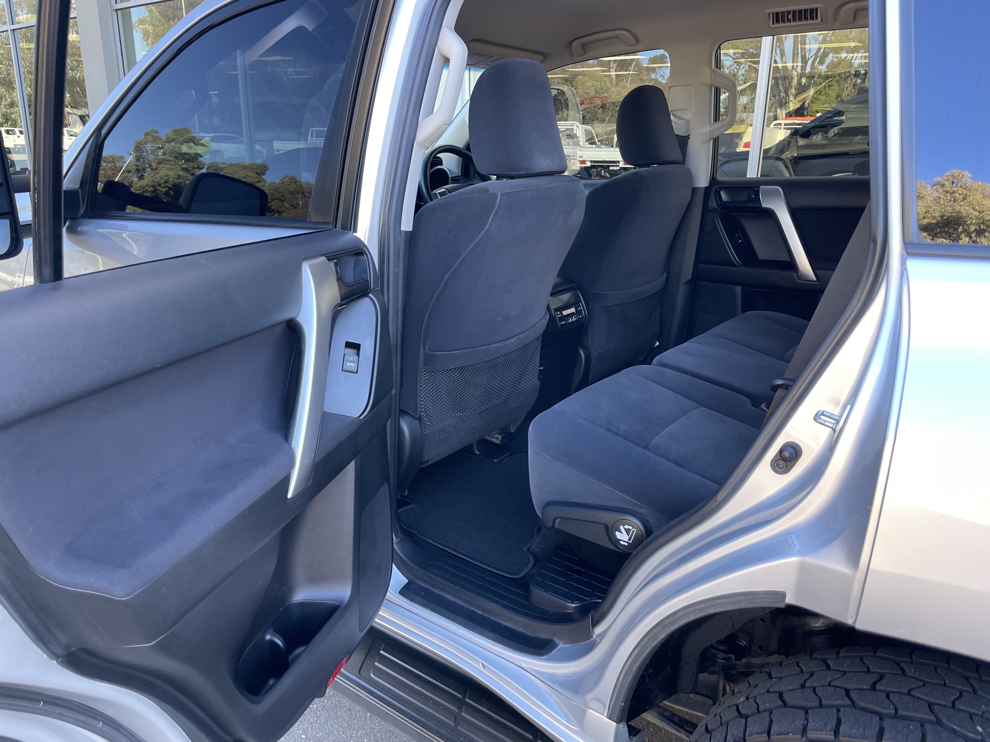 2014 Toyota Prado GXL Turbo Diesel - Image 19